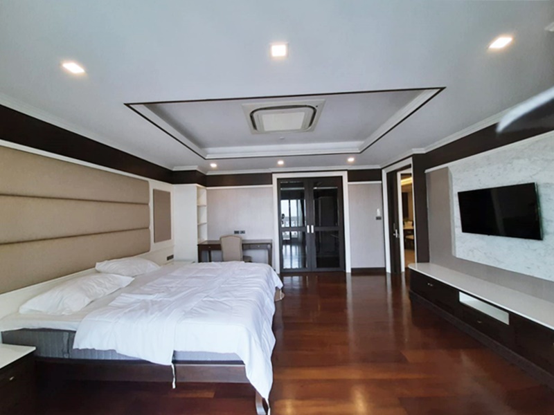 ขายคอนโด อาร์ซีเค ทาวเวอร์ 136 ตรม. 2 ห้องนอน ขาย 14.2 ล้านบาท