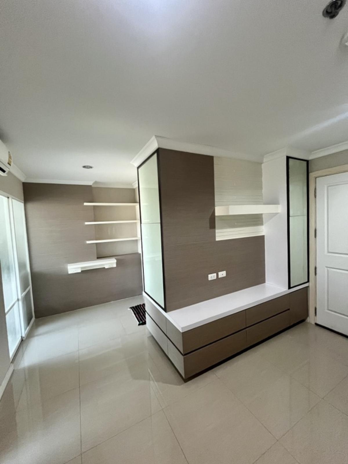 ขาย คอนโด ลุมพินี เพลส พระราม 9 - รัชดา 38 ตรม. 1 ห้องนอน ขาย 3.04 ลบ.