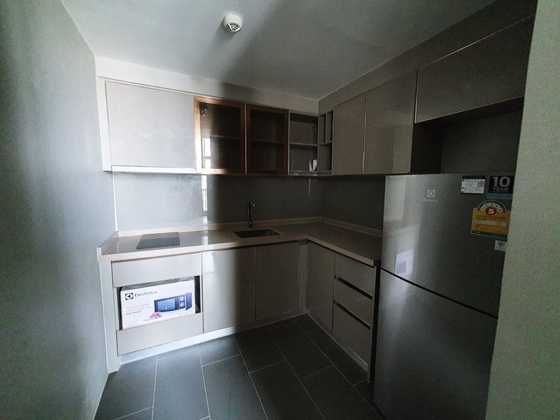 ให้เช่าคอนโด ซี เอกมัย พื้นที่ 66.8 ตร.ม. 3 ห้องนอน (ดูเพล็กซ์) เช่า 38,000 บ/ด