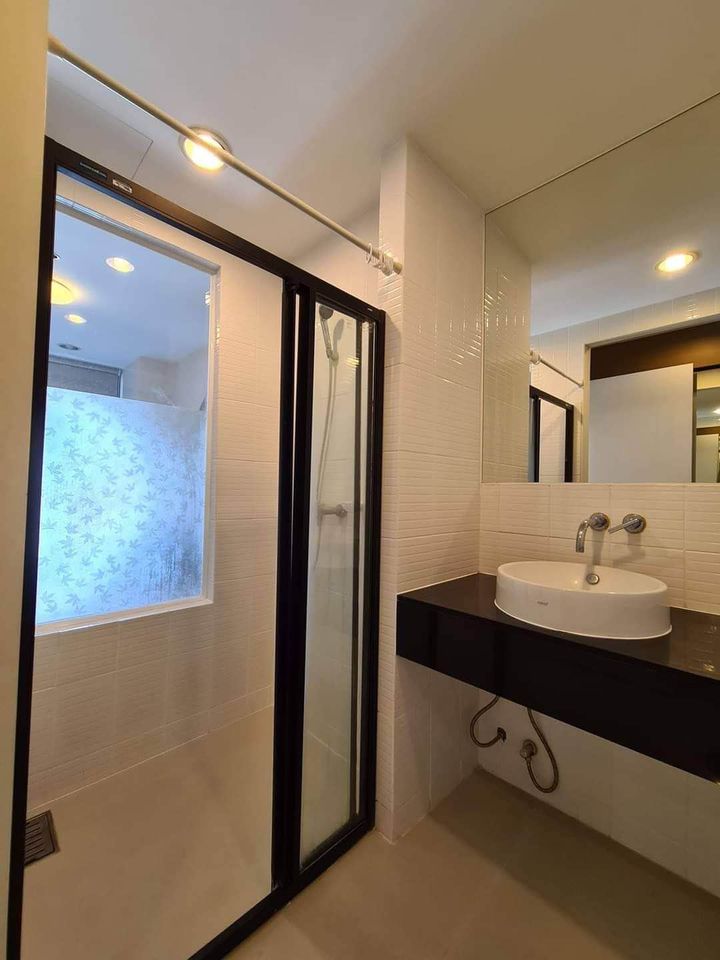 ให้เช่าคอนโด ไอดีโอ ลาดพร้าว 5 พื้นที่ 34 ตรม. 1 ห้องนอน ราคาเช่า 13,000 /เดือน