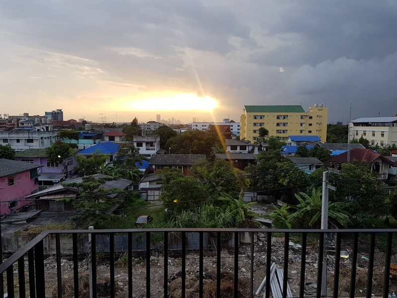 ขาย/ให้เช่าอาคารพาณิชย์ 3.5 ชั้น ย่านบางนา เช่า 35,000 บ/ด ขาย 8.5 ล้านบาท