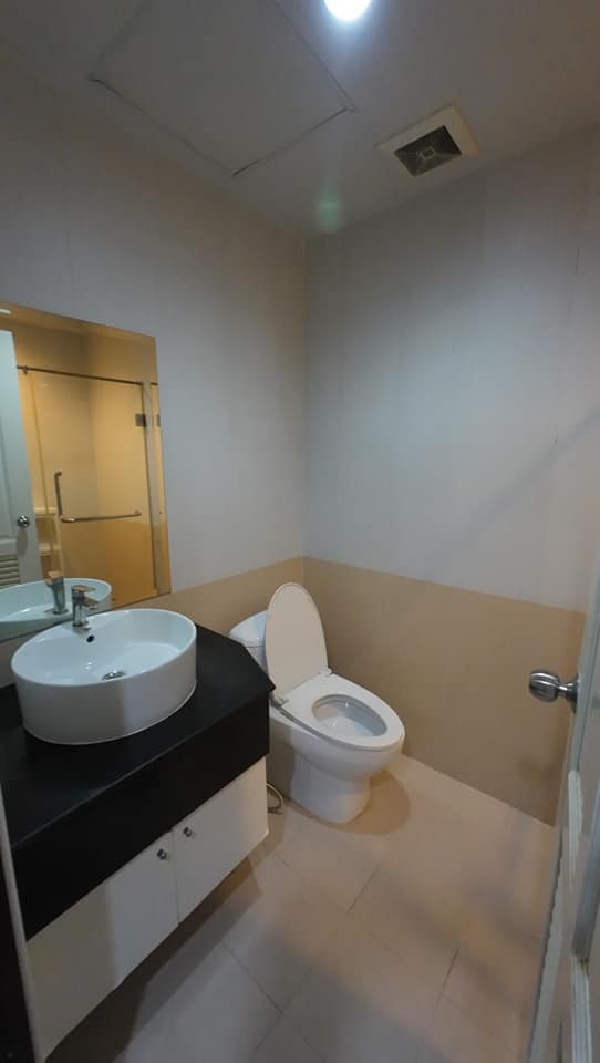 ให้เช่าคอนโด สุขุมวิท ลิฟวิ่ง ทาวน์ 53 ตรม. 1 ห้องนอน เช่า 23,000 /เดือน