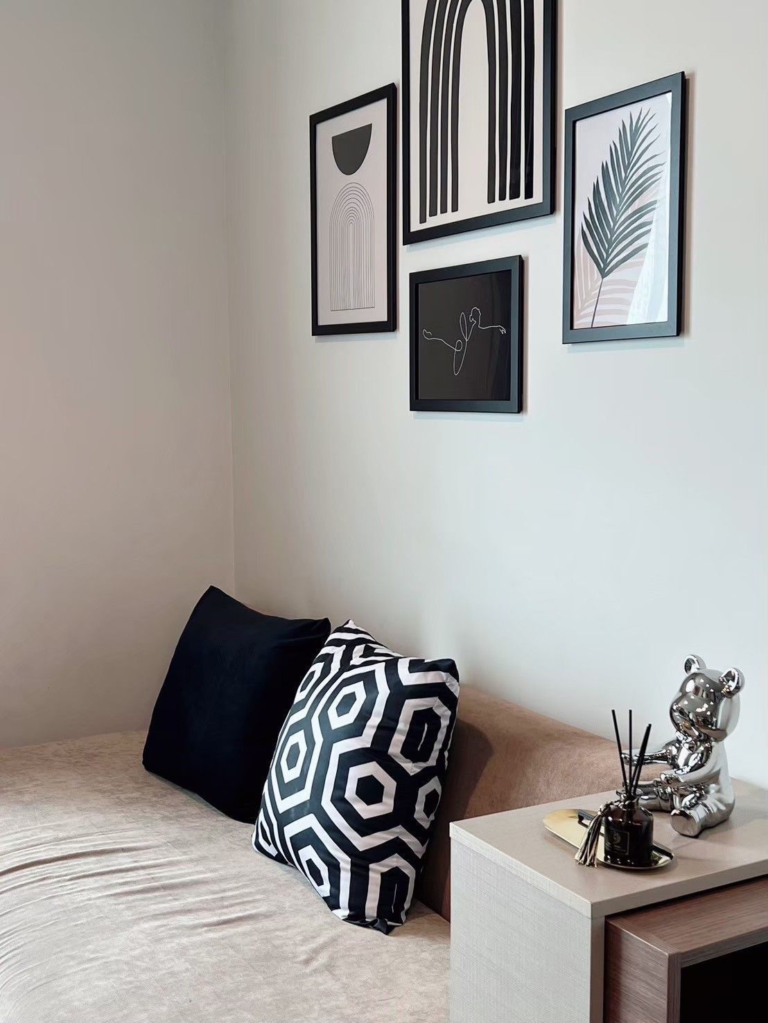 ขาย/ให้เช่า เดอะ สเตจ เตาปูน อินเตอร์เชนจ์ 57 ตรม. 2 ห้องนอน เช่า 22,000 บ/ด ขาย 6.3 ลบ.