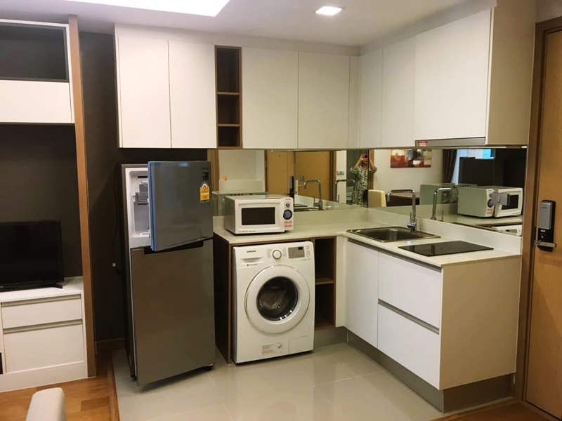 ให้เช่าคอนโด อินเตอร์ ลักส์ พรีเมียร์ สุขุมวิท 13 พื้นที่ 39 ตร.ม. 1 ห้องนอน เช่า 18,000 บ/ด