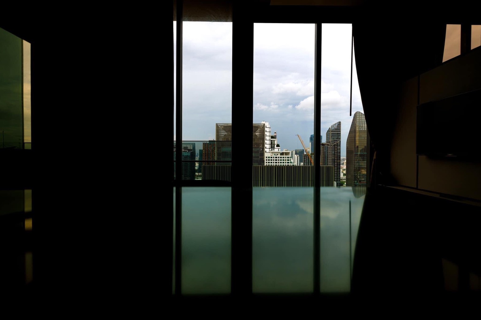 ให้เช่าคอนโด ดิ เอส อโศก พื้นที่ 44 ตรม. 1 ห้องนอน เช่า 40,000 /เดือน