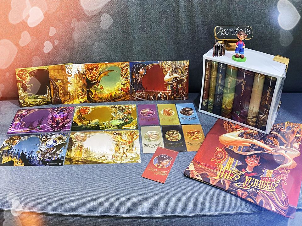 Boxset Harry Potter แฮร์รี่ พอตเตอร์ เล่ม 1-7 (20 ปีแห่งเวทมนตร์) เจ.เค. โรว์ลิ่ง (J.K. Rowling) นานมีบุ๊คส์ NANMEEBOOKS