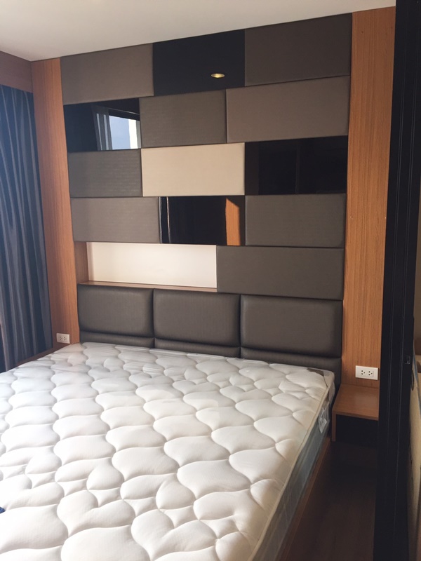 ขาย/ให้เช่า เดอะ ทรี อินเตอร์เชนจ์ 35.5 ตร.ม. 1 ห้องนอน เช่า 11,000 บ/ด ขาย 3.3 ล.