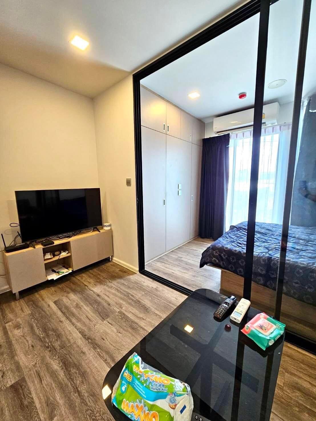 ให้เช่า Atmoz Ratchada - Huaikwang แอทโมช รัชดา - ห้วยขวาง รูปแบบห้อง 1 ห้องนอน, 1 ห้องน้ำ อาคาร C ชั้น 3 ขนาด 24 ตร.ม. ราคาเช่า 11,000 บาท/เดือน