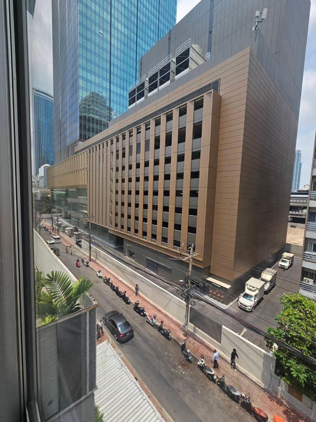 ให้เช่าคอนโด สีลม พาร์ค วิว พื้นที่ 32 ตร.ม. 1 ห้องนอน เช่า 18,000 บ/ด