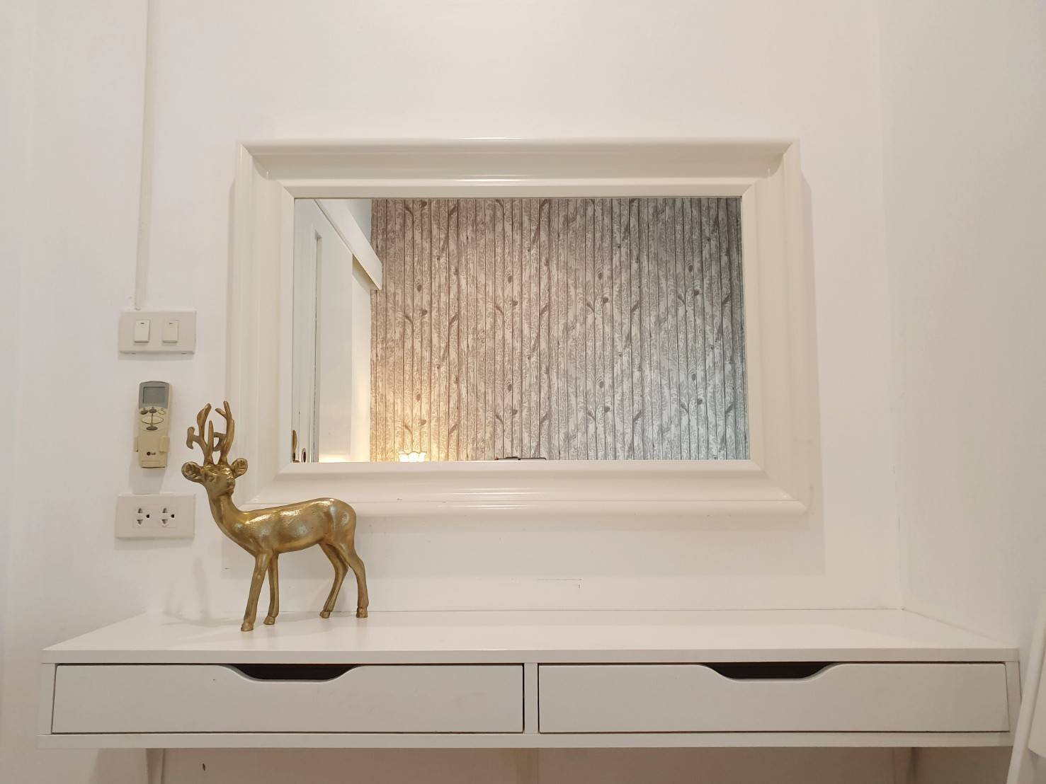 ให้เช่า เดอะ ซี้ด รัชดา-ห้วยขวาง พื้นที่ 28 ตร.ม. 1 ห้องนอน ให้เช่า 9,900 บ/ด