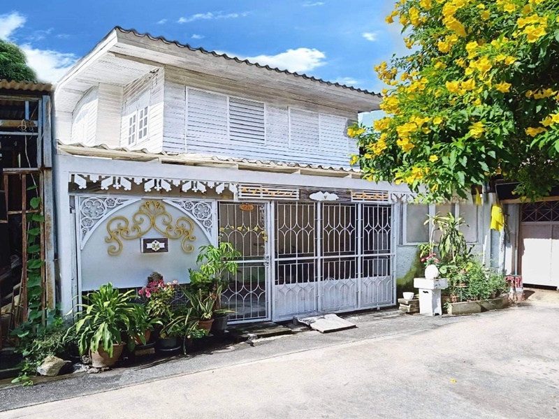 ให้เช่าบ้านเดี่ยว 2 ชั้น ย่านรัชดาภิเษก 3 ห้องนอน เช่า 15,000 บ/ด