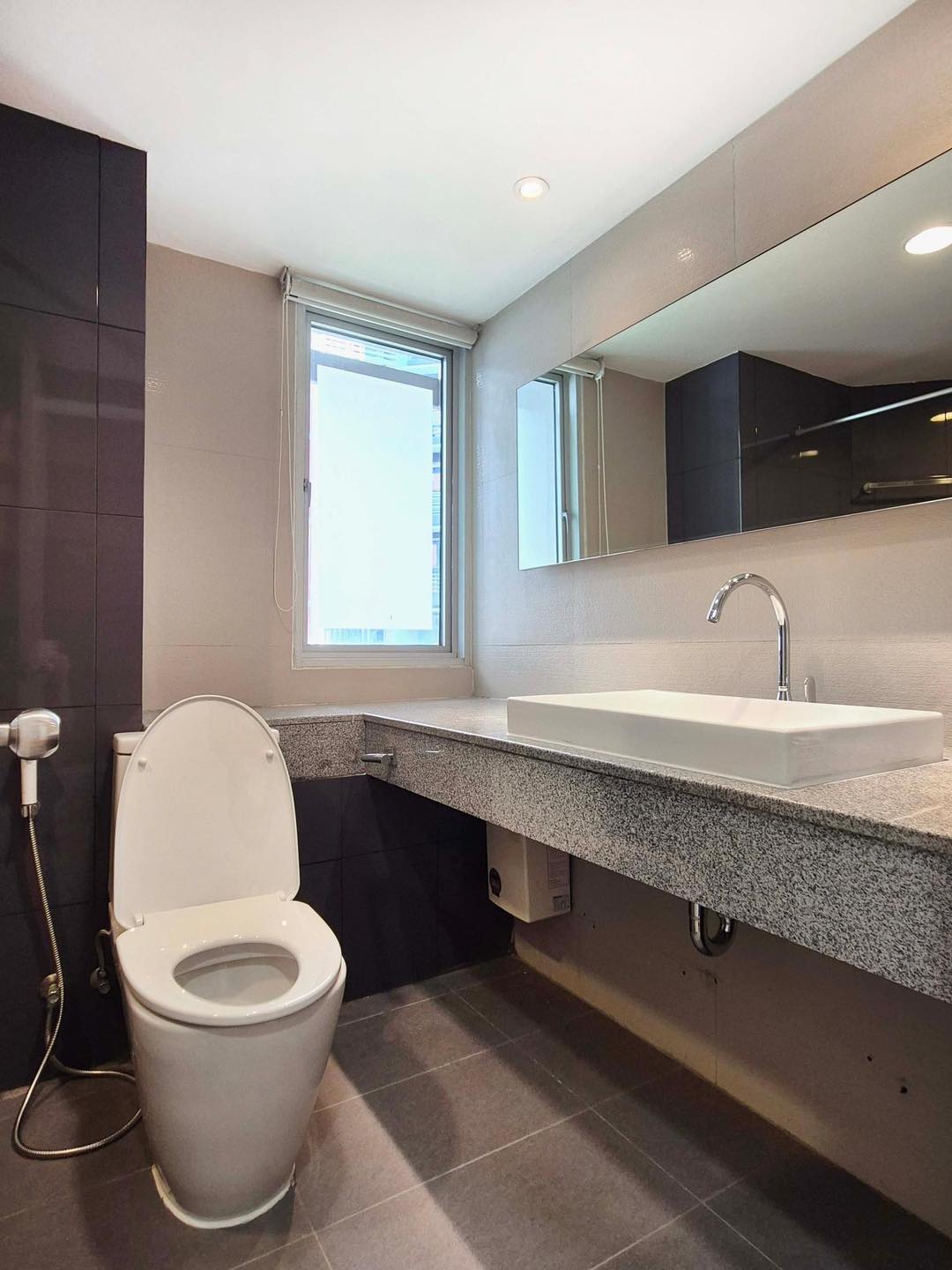 ให้เช่าคอนโด แบงค็อก การ์เด้น พื้นที่ 100 ตร.ม 2 ห้องนอน ราคา 40,000 บาท/เดือน