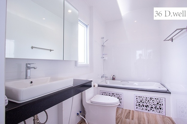 ให้เช่าคอนโด 36 ดี.เวล พื้นที่ 150 ตร.ม. 3 ห้องนอน (เพนส์เฮ้าส์) เช่า 45,000 บ/ด