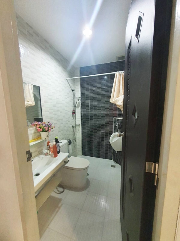 ให้เช่าทาวน์โฮม 3.5 ชั้น ย่านพหลโยธิน พื้นที่ 25.5 ตารางวา 4 ห้องนอน เช่า 30,000 บ/ด