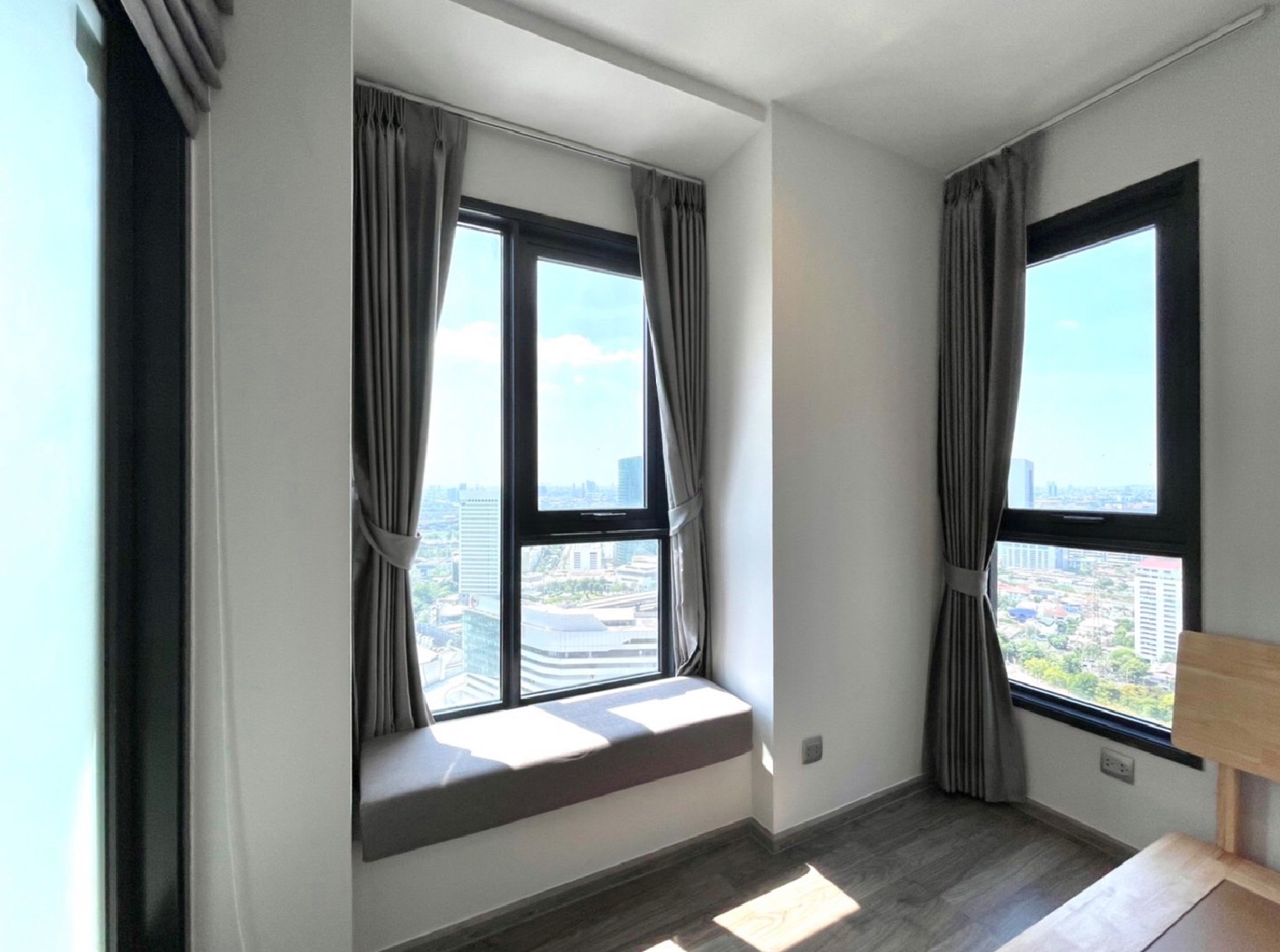 ให้เช่า ไลฟ์ ลาดพร้าว แวลลีย์ 59 ตรม. 2 ห้องนอน เช่า 43,000 บาท/เดือน