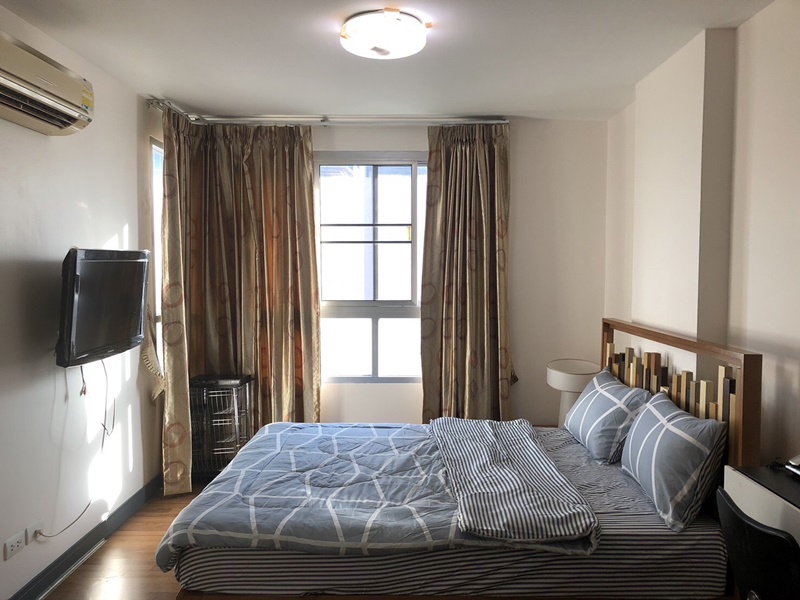 ให้เช่าคอนโด เดอะ โคลเวอร์ ทองหล่อ พื้นที่ 35 ตร.ม. 1 ห้องนอน เช่า 18,000 บ/ด