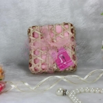 ผ้าขนหนูนาโนแพคกล่องสานพร้อมโบว์และป้าย