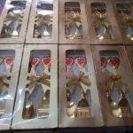 ช้อนส้อมทองปลายหัวใจแดงแพคกล่องทอง