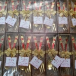 ช้อนส้อมทองกล่องไม้