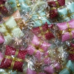 พวงกุญแจหมอนหลุมคละสี