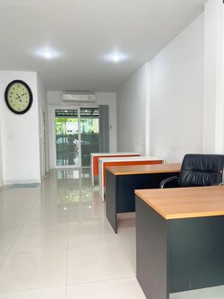 ขายทาวน์เฮ้าส์ 3 ชั้น ย่านลาดพร้าว พื้นที่ 167 ตรม. 3 ห้องนอน ขาย 7.4 ล้านบาท