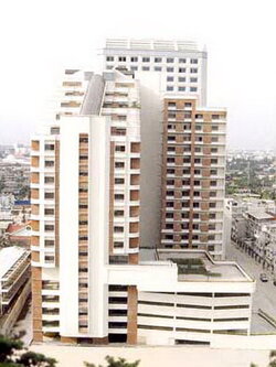 พื้นที่ให้เช่าอาคารสำนักงาน Country Complex Bangna ตึก A .เช่า 350 บาท/ตารางเมตร