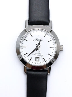 Metro นาฬิกาข้อมือผู้หญิงสายหนังดำ-หน้าปัดขาว รุ่น 20125L-W