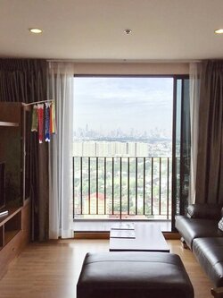 ให้เช่าคอนโด เดอะ ทรี อินเตอร์เชนจ์ พื้นที่ 58 ตร.ม. 2 ห้องนอน ให้เช่า 18000 บ/ด