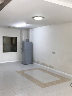 ให้เช่าทาวน์เฮ้าส์ 3 ชั้น หมู่บ้านกลางเมือง พื้นที่ 20 ตรว. 4 ห้องนอน เช่า 25,000 บาท/เดือน