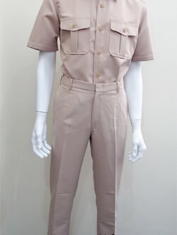 ชุดข้าราชการแขนสั้น (ผู้ชาย)